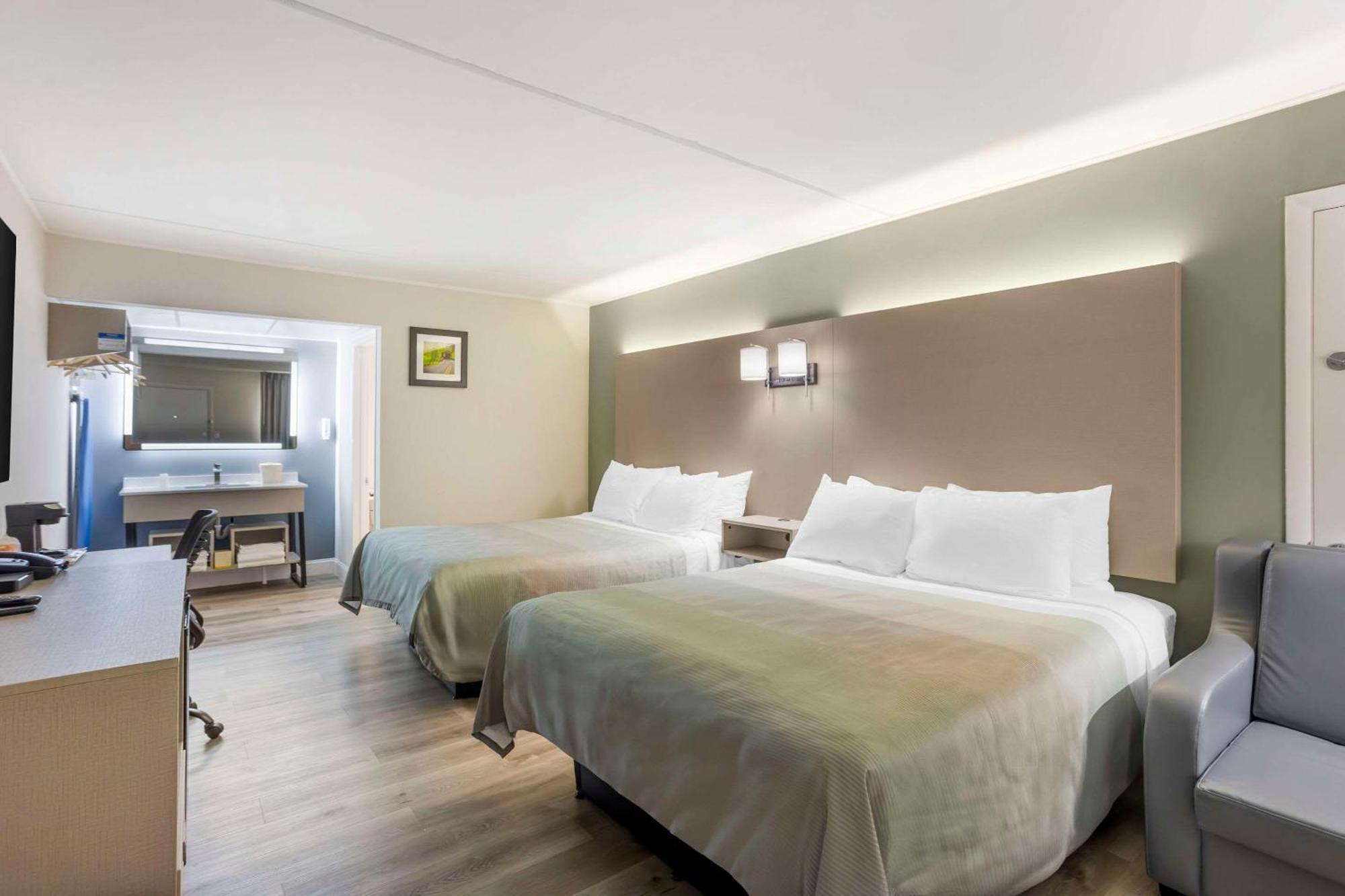 Quality Inn Smoketown  Extérieur photo